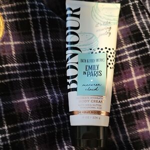 Bath & Body Works Bonjour Body Cream - Macaron Cloud
